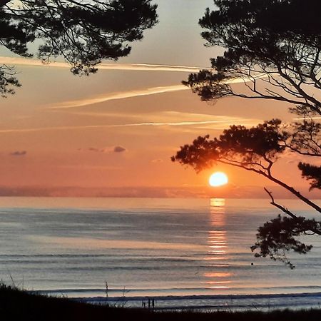 Strandhotel Lindequist ゼリン エクステリア 写真