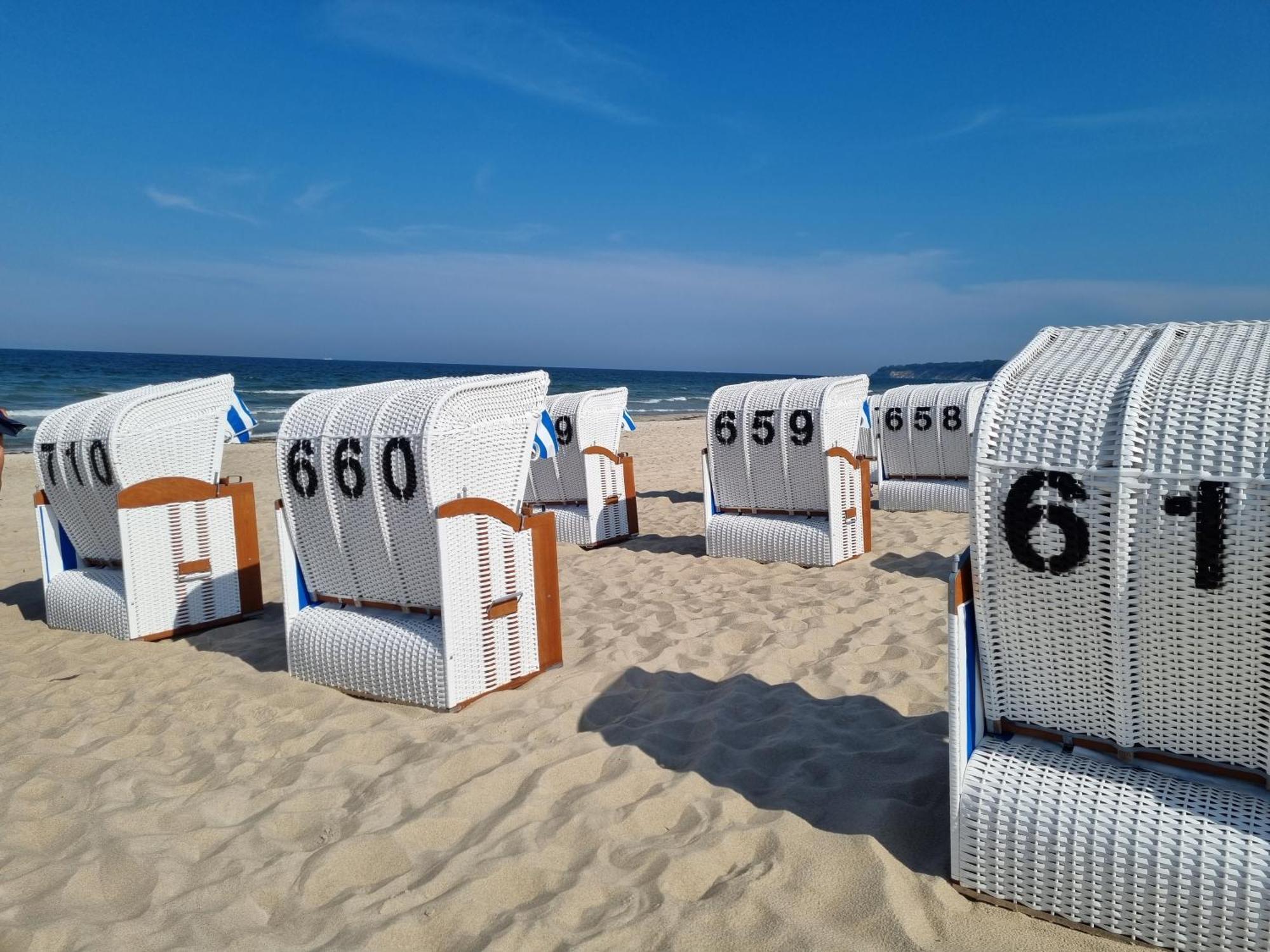 Strandhotel Lindequist ゼリン エクステリア 写真